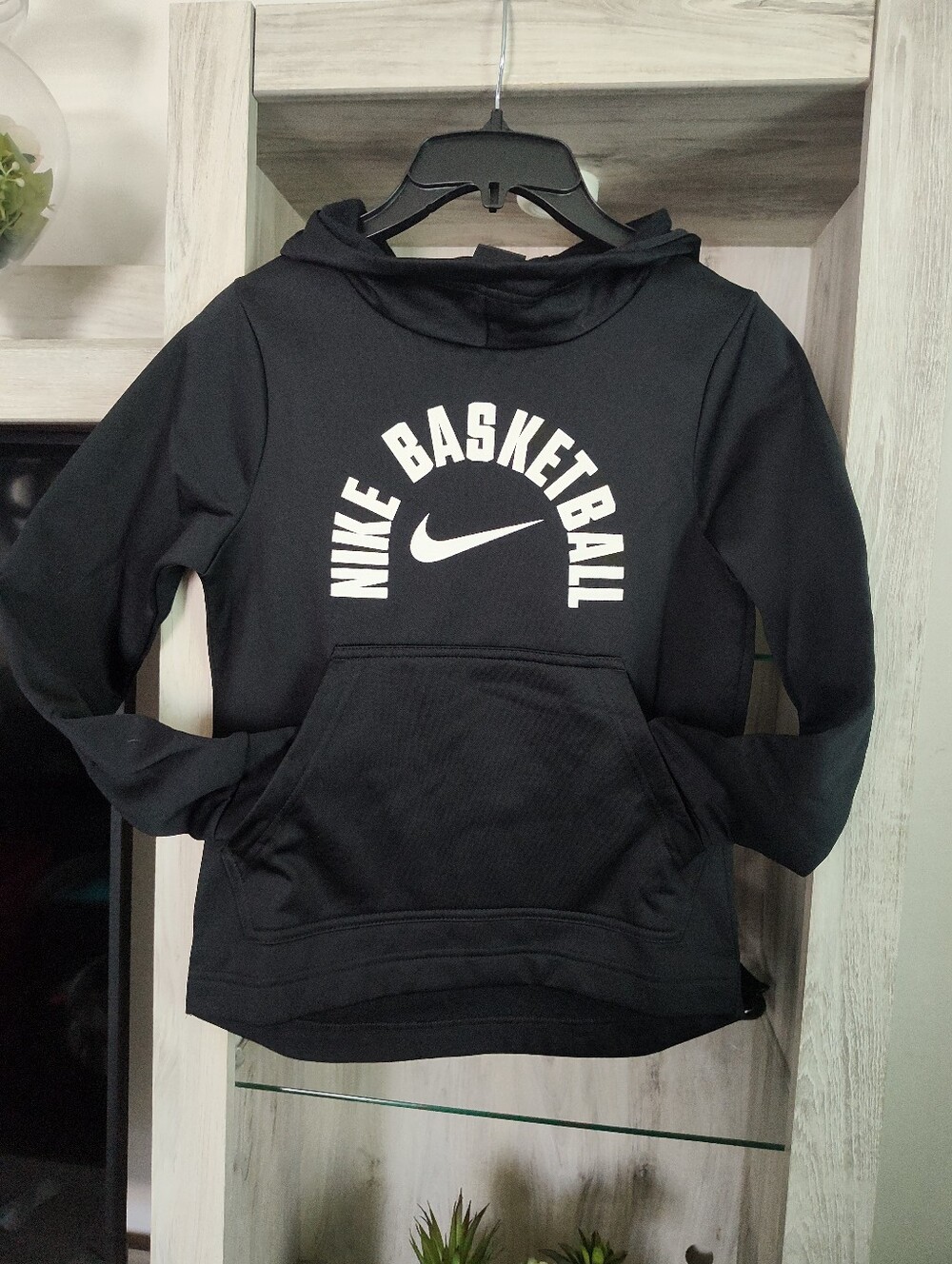 Nike Black Kids Basketball Hoodie with White Logo SZ M Kids 7/8 New With Tags